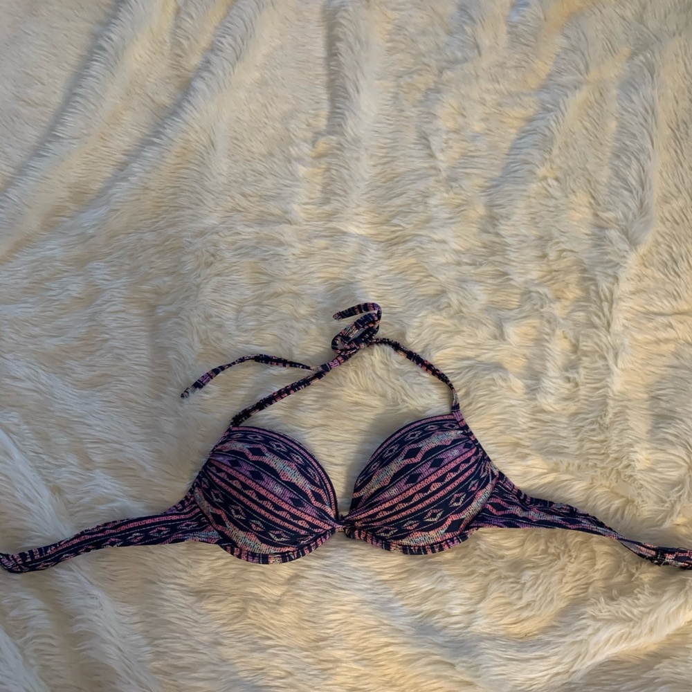 Hot water bikini top